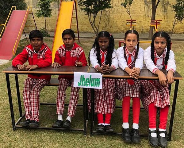 nearby schools in gill patti